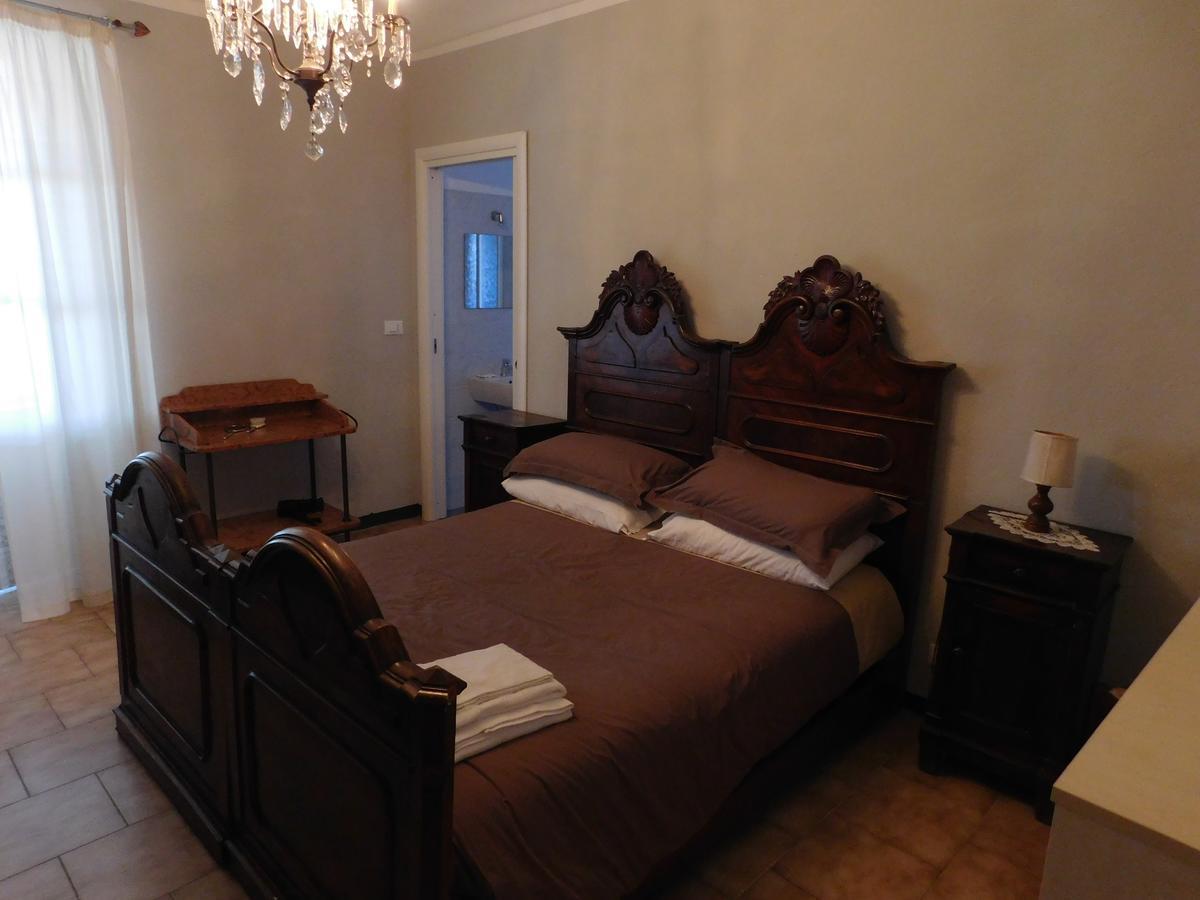 Hôtel Il Duca Bianco à Calosso Extérieur photo