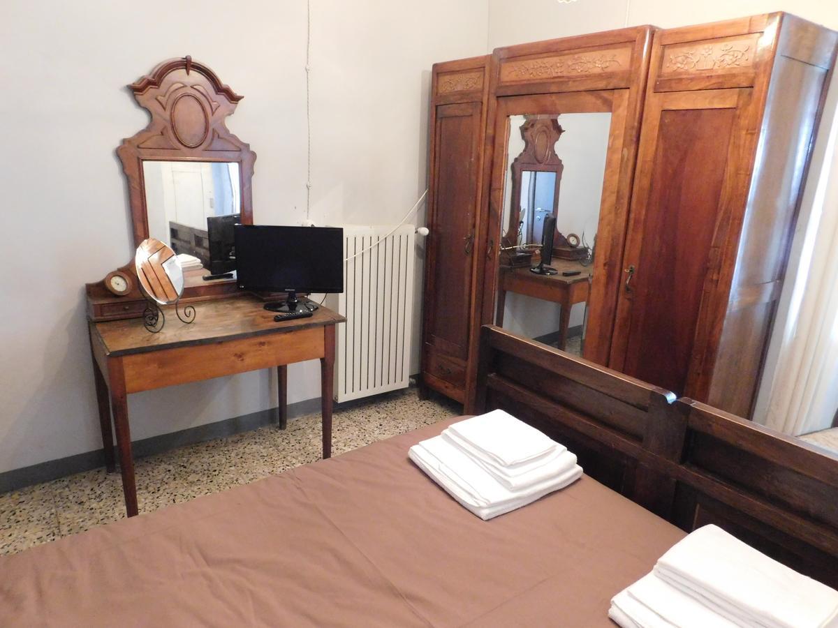 Hôtel Il Duca Bianco à Calosso Extérieur photo