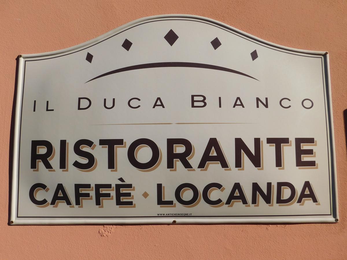 Hôtel Il Duca Bianco à Calosso Extérieur photo