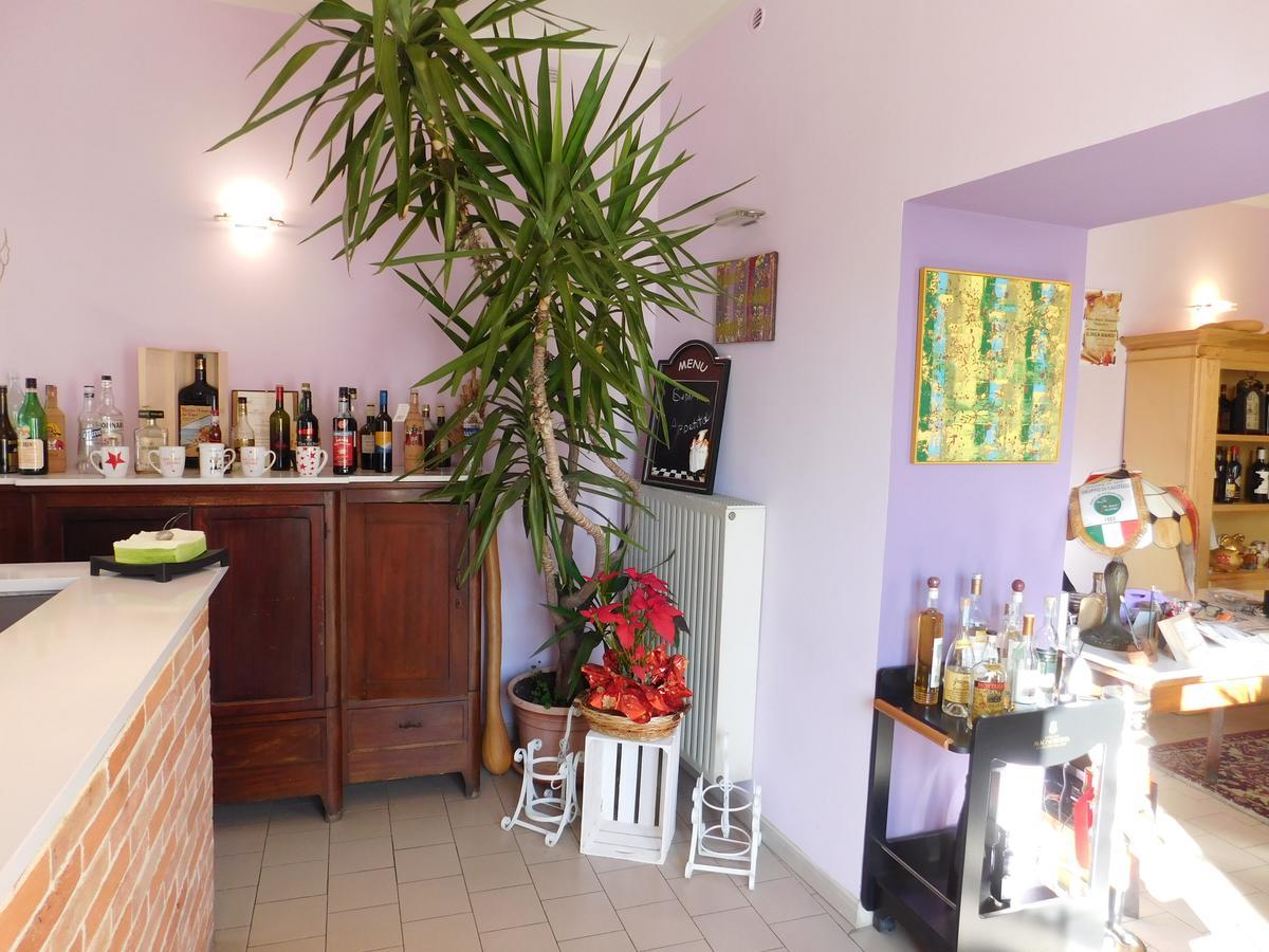 Hôtel Il Duca Bianco à Calosso Extérieur photo